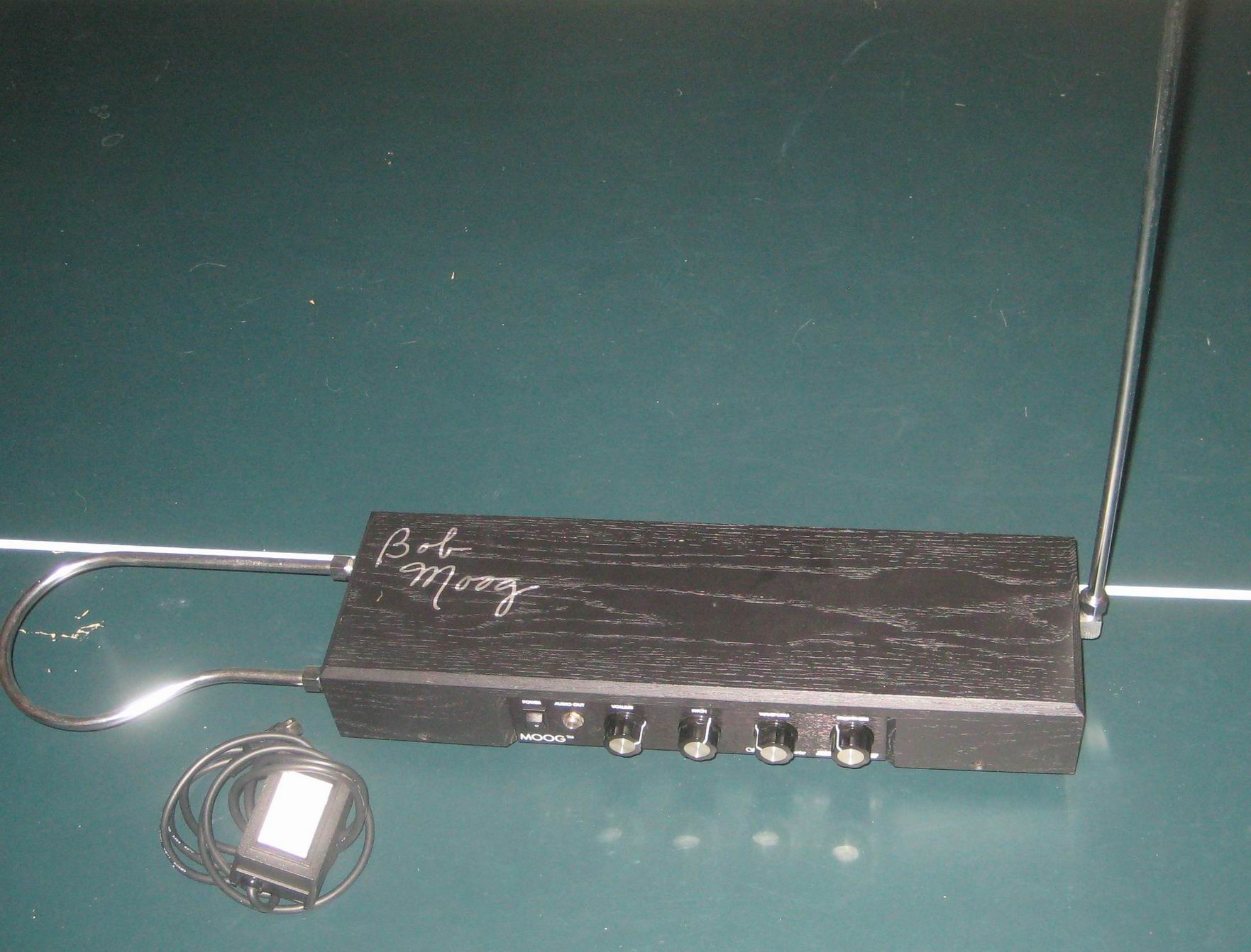 Theremin Pitch and Volume Antenna Electronic Musical Instrument AC Adapter  Included 