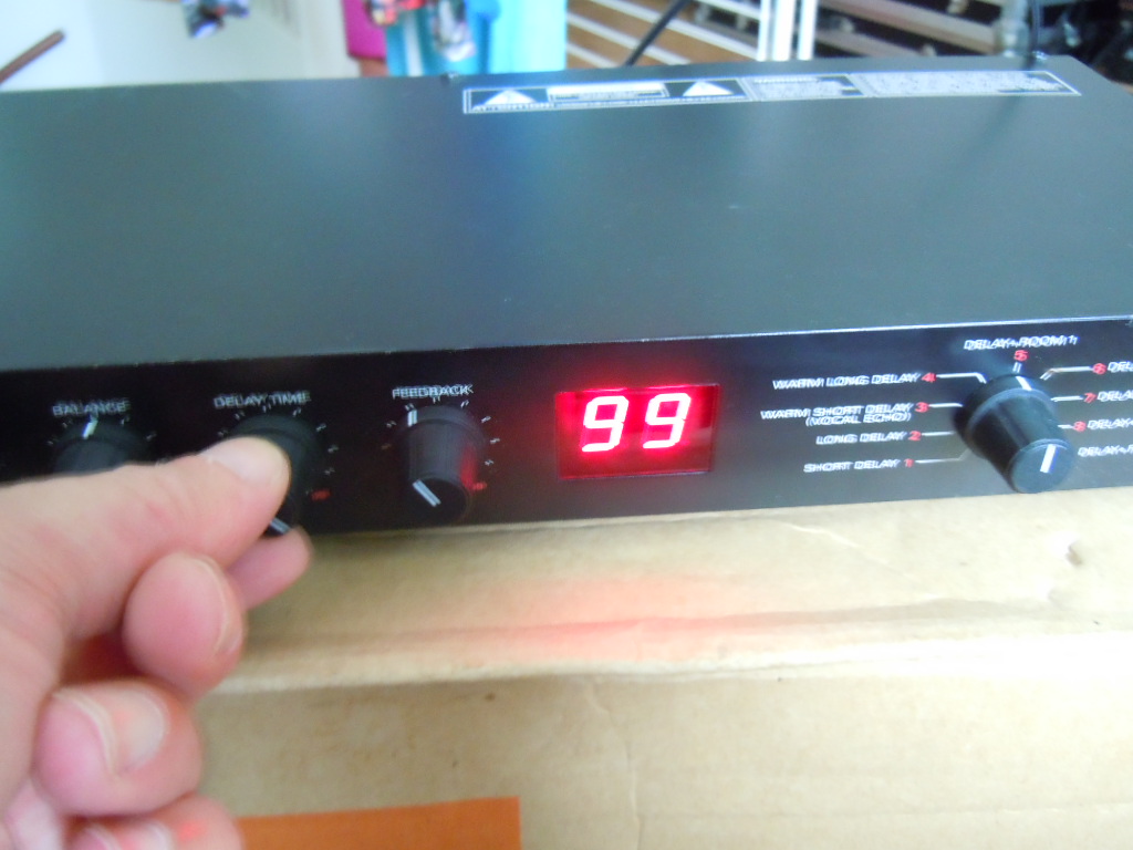 Roland RE-800  DIGITAL ECHO