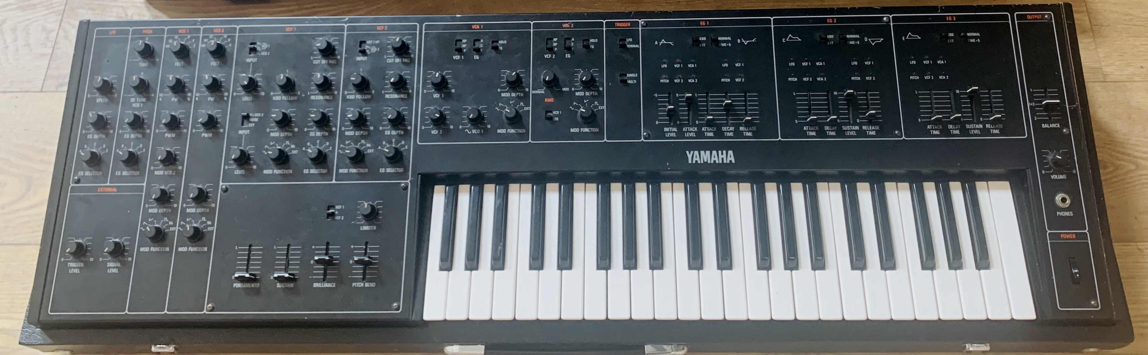 ☆ YAMAHA ヤマハ CS-30L シンセサイザー ハードケース付き 中古 現状